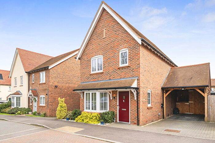 3 Bedroom Detached House For Sale In Mansard Crescent, Chineham, RG24