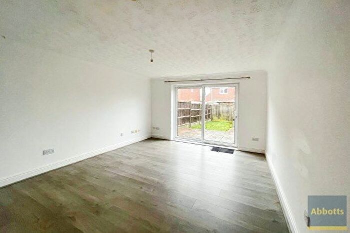 2 Bedroom Property To Rent In Thorpe Drive, Attleborough, NR17