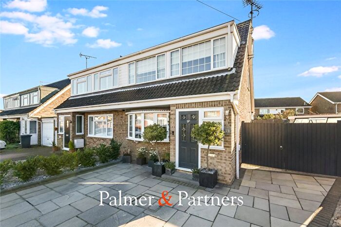 3 Bedroom Semi Detached House For Sale In Downleaze, South Woodham Ferrers, Chelmsford, Essex, CM3