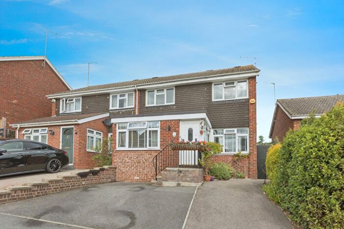 4 Bedroom Semi-Detached House For Sale In Charnock, Swanley, Kent, BR8