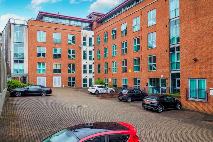 2 Bedroom Apartment To Rent In Portland Square, Nottingham City Outskirts, NG7