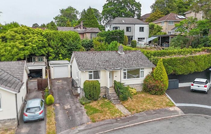 2 Bedroom Bungalow For Sale In Beaufort Drive, Wimborne, BH21
