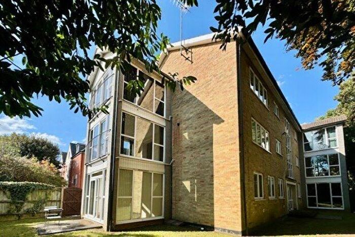 2 Bedroom Flat To Rent In Archers Road, Southampton, SO15