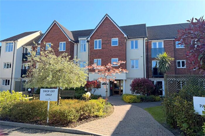 2 Bedroom Apartment For Sale In Bygate Court, Monkseaton, Tyne & Wear, NE25