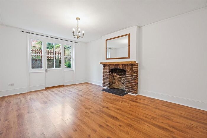 2 Bedroom Flat To Rent In Birchington Road, NW6