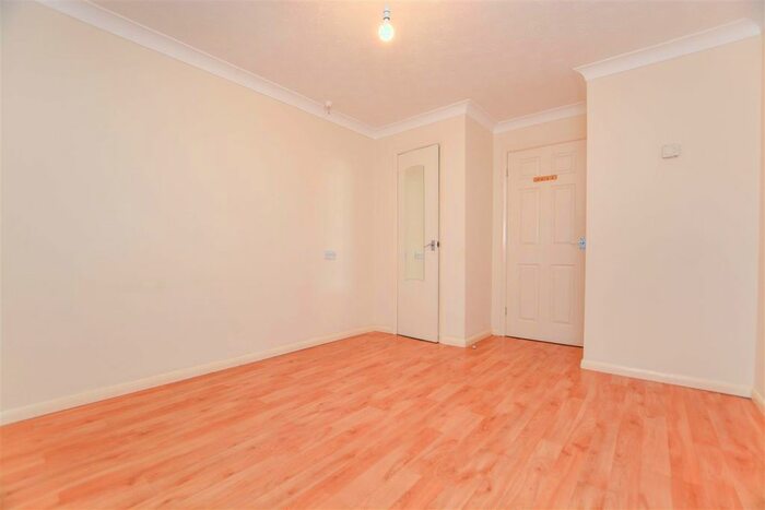 1 Bedroom Flat To Rent In Ashbourne Court, Scunthorpe, DN15