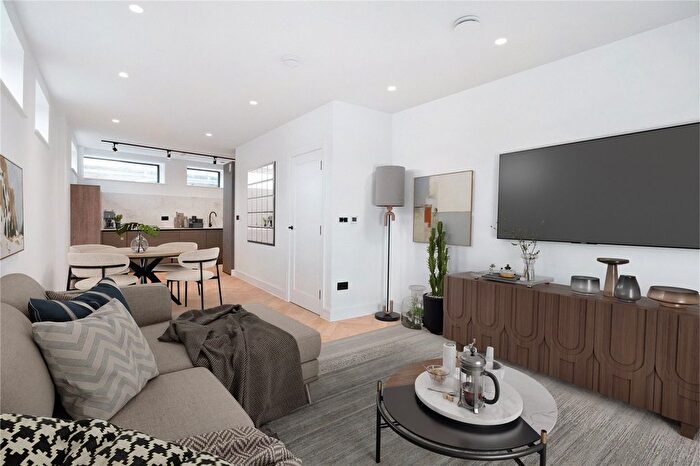 1 Bedroom Flat To Rent In Cannon Hill Lane, London, SW20