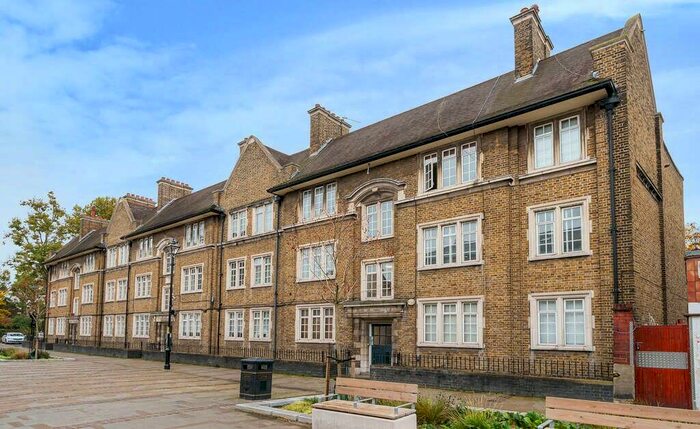 2 Bedroom Apartment To Rent In Liverpool Grove, London, SE17