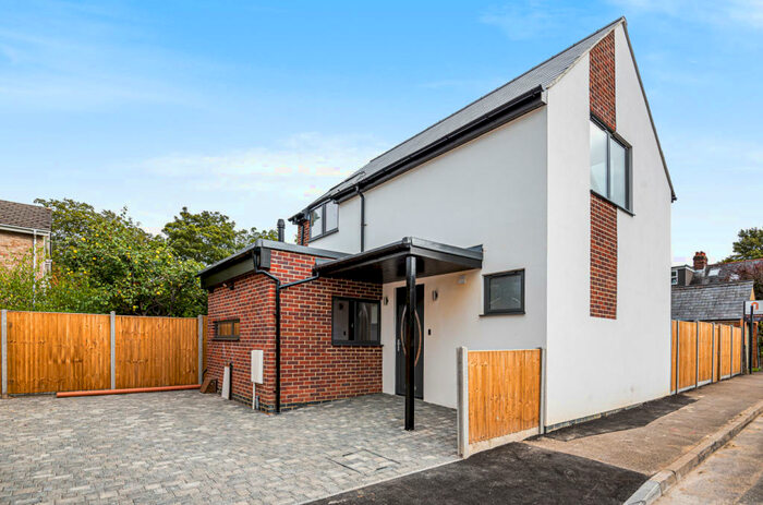 4 Bedroom Detached House To Rent In York Avenue, Headington, OX3