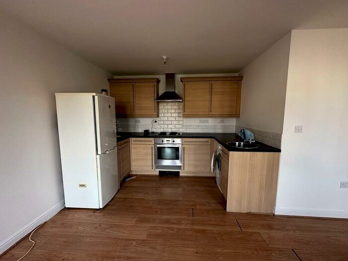 2 Bedroom Flat To Rent In Chapman Place, Colchester, CO4