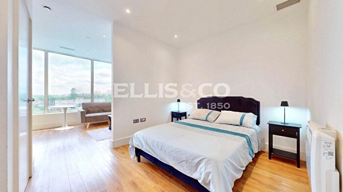 1 Bedroom Flat For Sale In West Gate, London, W5