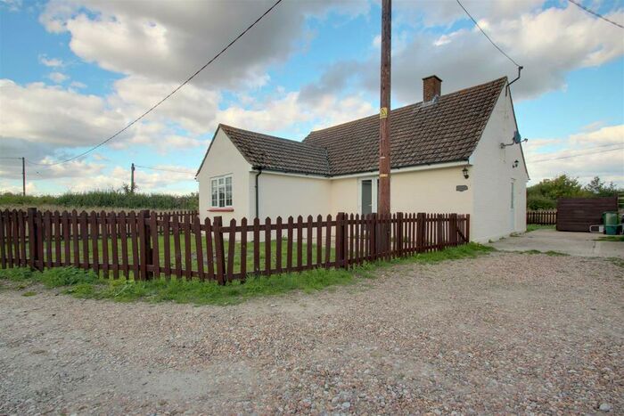 3 Bedroom House To Rent In Puttenham, Tring, HP23