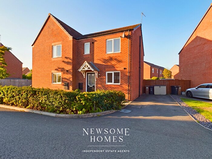 3 Bedroom Semi-Detached House For Sale In Elm Avenue, Penyffordd, CH4