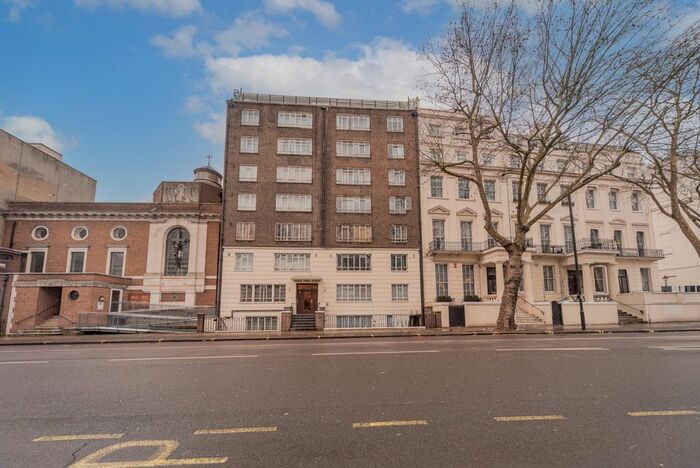 3 Bedroom Flat For Sale In Hyde Park Place, London, W2