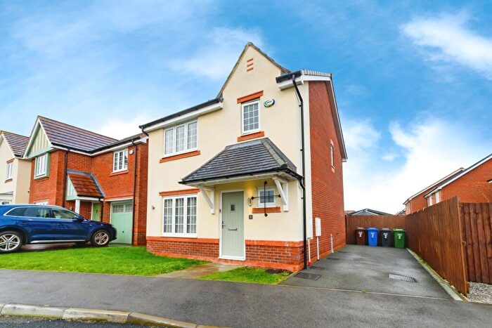 3 Bedroom Detached House For Sale In Verdant Green Close, Worsley, Manchester, Greater Manchester, M28
