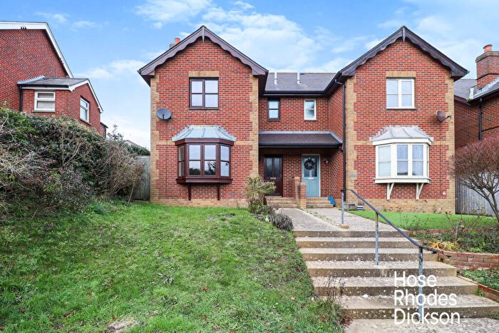 3 Bedroom House To Rent In Slay Rise, Bannock Road, Whitwell, PO38