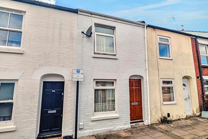 2 Bedroom Terraced House For Sale In Inner Avenue, SO14