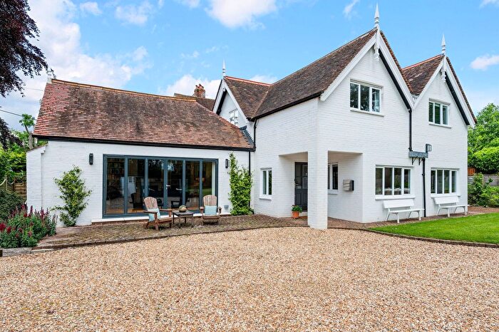 4 Bedroom Detached House For Sale In Kinnersley Manor, Reigate Road, Sidlow, Reigate, RH2