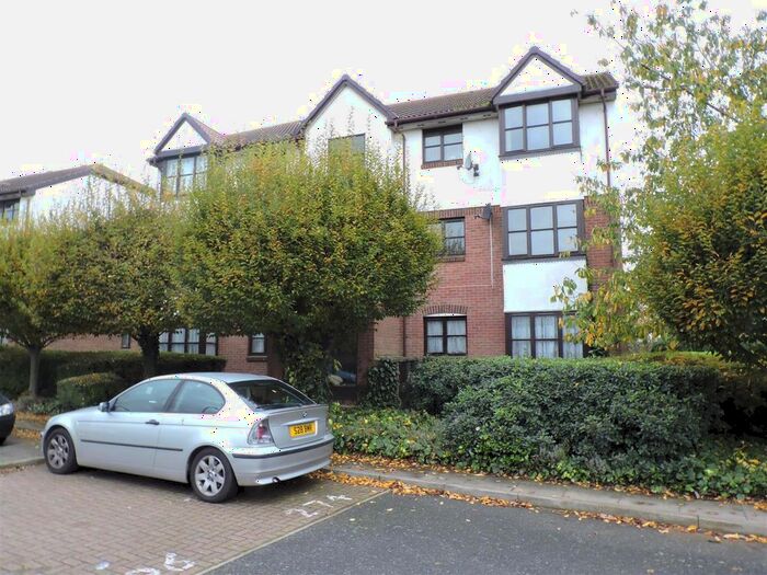 1 Bedroom Flat To Rent In Bishops Court, Greenhithe, Kent, DA9