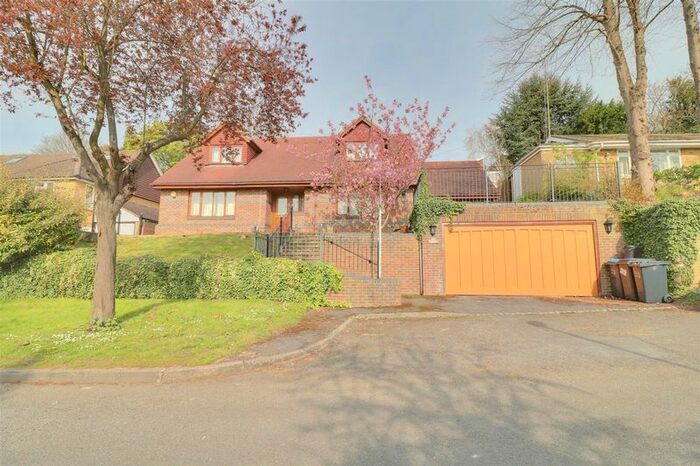 4 Bedroom Detached House To Rent In Highland Road, Purley, CR8