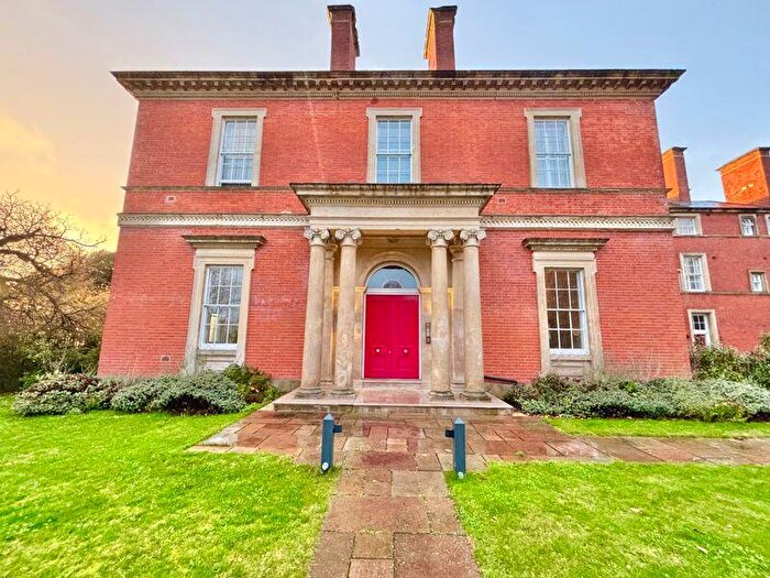 2 Bedroom Flat For Sale In Hill Lane, Great Barr, Birmingham, B43