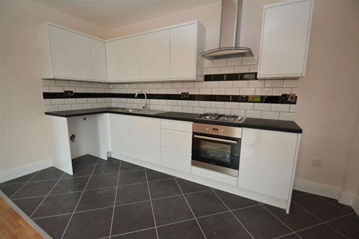 2 Bedroom Flat To Rent In Consort Way, Horley, RH6