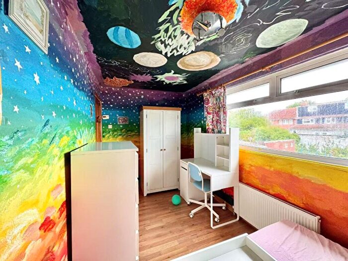 3 Bedroom Semi-Detached House To Rent In Southmead, Bristol, BS10