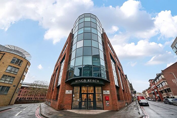 2 Bedroom Flat To Rent In Kings Reach, Reading, RG1