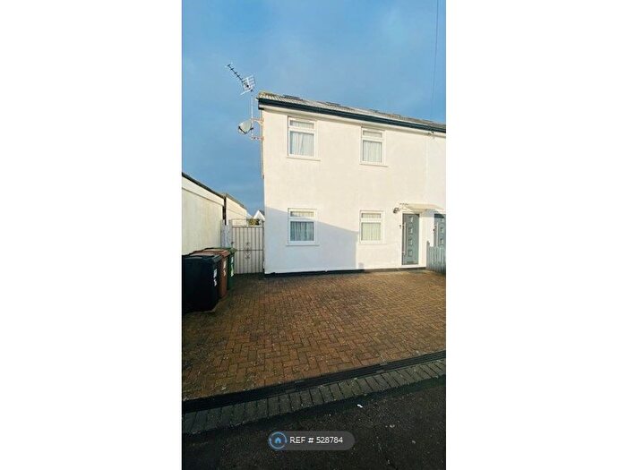 3 Bedroom End Of Terrace House To Rent In Updale Close, Potters Bar, EN6