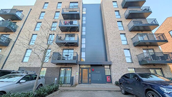2 Bedroom Flat To Rent In Riverwell Close, Watford, WD18