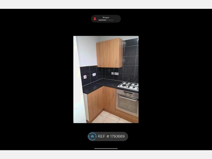 2 Bedroom Flat To Rent In Calder Street, Glasgow, G42