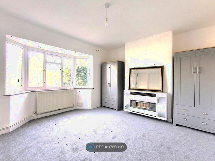 3 Bedroom End Of Terrace House To Rent In Robin Hood Court, Sutton, SM1