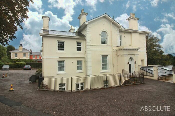 2 Bedroom Flat To Rent In Babbacombe Road, The Hollies, TQ1