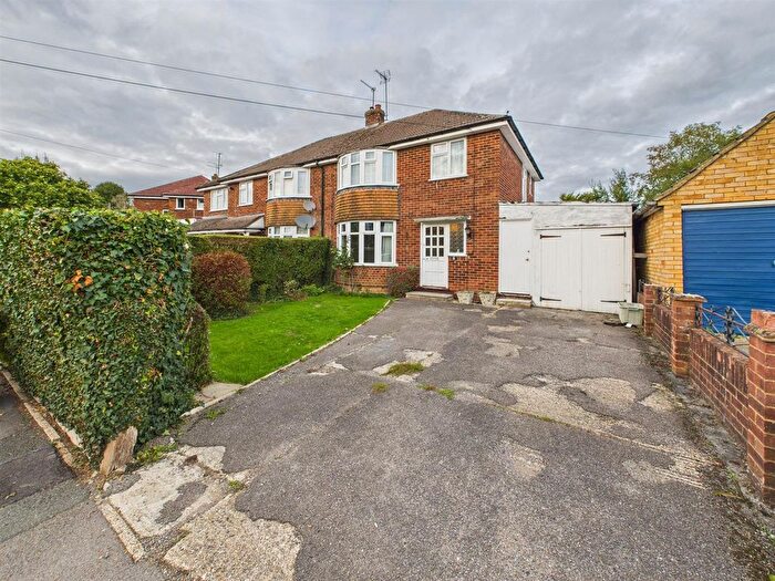 3 Bedroom Semi-Detached House For Sale In Longworth Avenue, Tilehurst, Reading, RG31