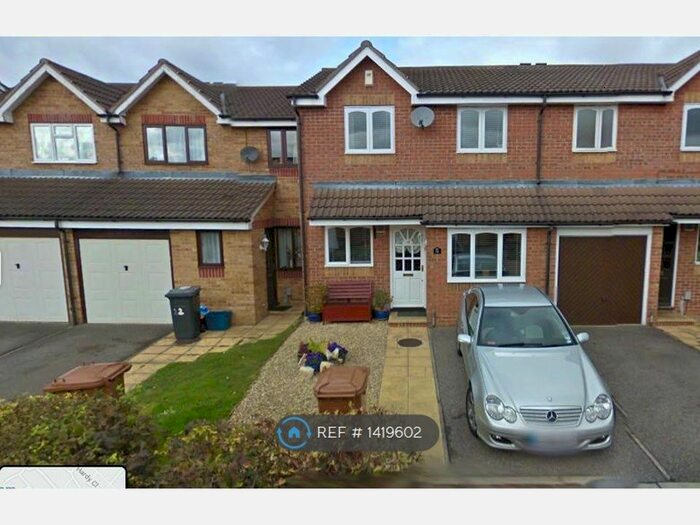 3 Bedroom Terraced House To Rent In Mermaid Close, Hitchin, SG4