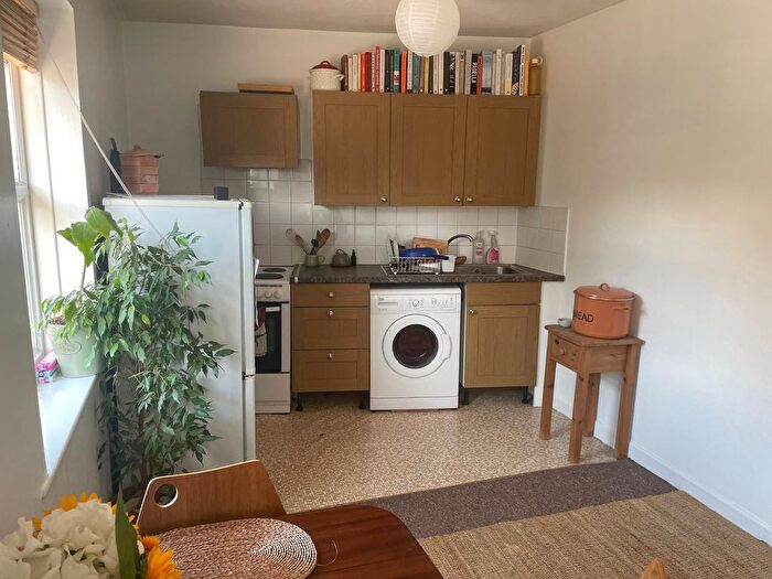 1 Bedroom Flat To Rent In Christchurch Street East, Frome, BA11