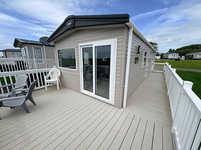 2 Bedroom Caravan For Sale In Ryedale, Lufflands Caravan Park, Sutcombe, Devon, EX22