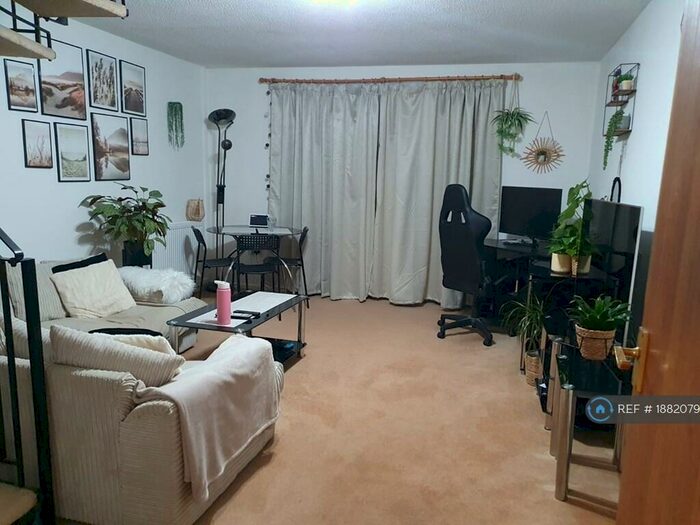 2 Bedroom Terraced House To Rent In Broad Croft, Bradley Stoke, Bristol, BS32