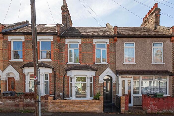 3 Bedroom Terraced House For Sale In Clarence Road, Walthamstow, E17