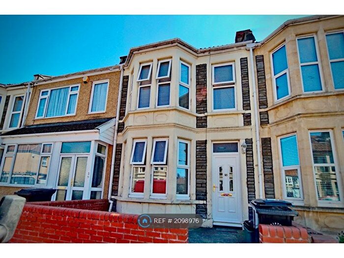 3 Bedroom Terraced House To Rent In College Avenue, Bristol, BS16