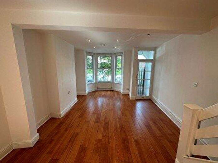 3 Bedroom House To Rent In Stamford Street, Old Trafford, Manchester, M16