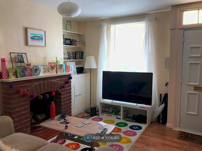 3 Bedroom Terraced House To Rent In Hanover Street, Cheltenham, GL50