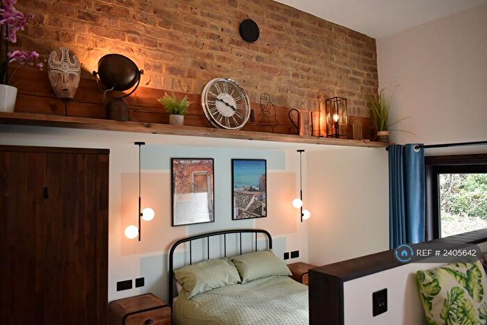 1 Bedroom Flat To Rent In King Charles Road, Surbiton, KT5