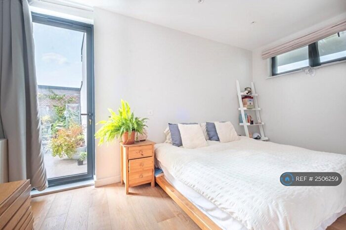 1 Bedroom Flat To Rent In Brookhill Road, London, SE18