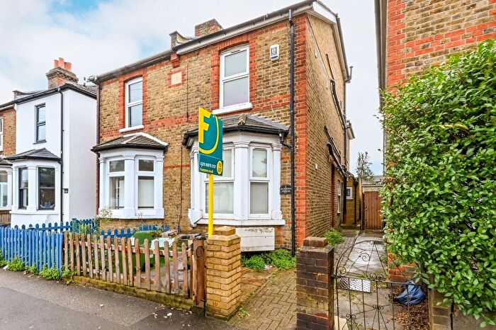 Studio To Rent In Hawks Road, Kingston, Kingston Upon Thames, KT1