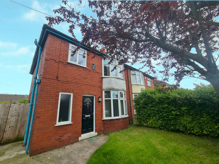 3 Bedroom Semi-Detached House To Rent In Elm Avenue, Ashton-on-Ribble, Preston, PR2