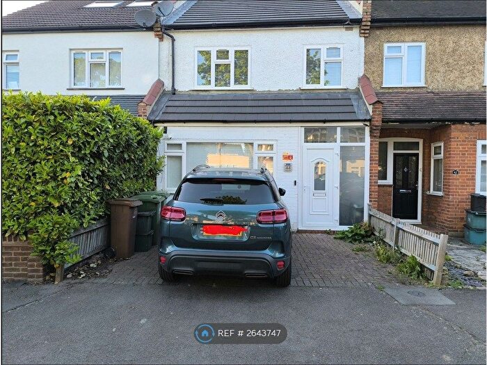 3 Bedroom Terraced House To Rent In Senga Road, Wallington, SM6