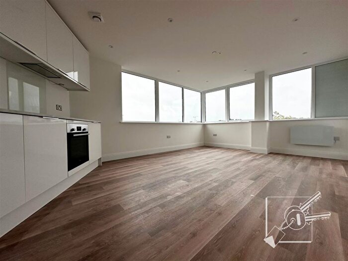 1 Bedroom Flat To Rent In Trinity Point, New Road, Gravesend, DA11