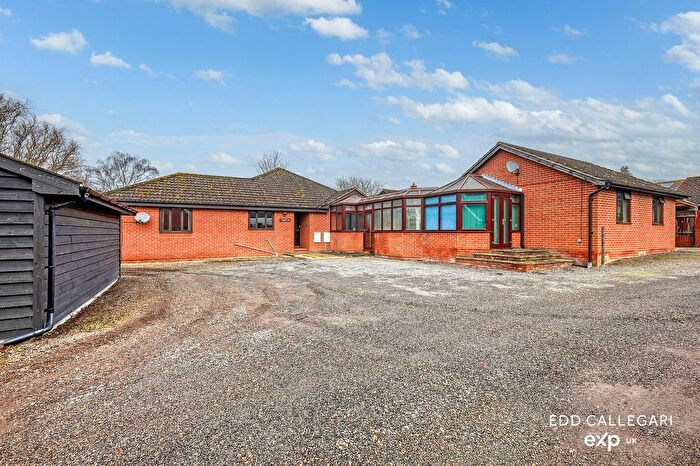 4 Bedroom Bungalow For Sale In Mizpah, The Causeway, Hitcham, Ipswich, IP7