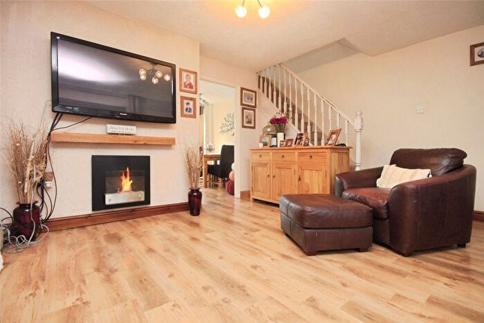 3 Bedroom Terraced House For Sale In Alicia Avenue, Wickford, Essex, SS11